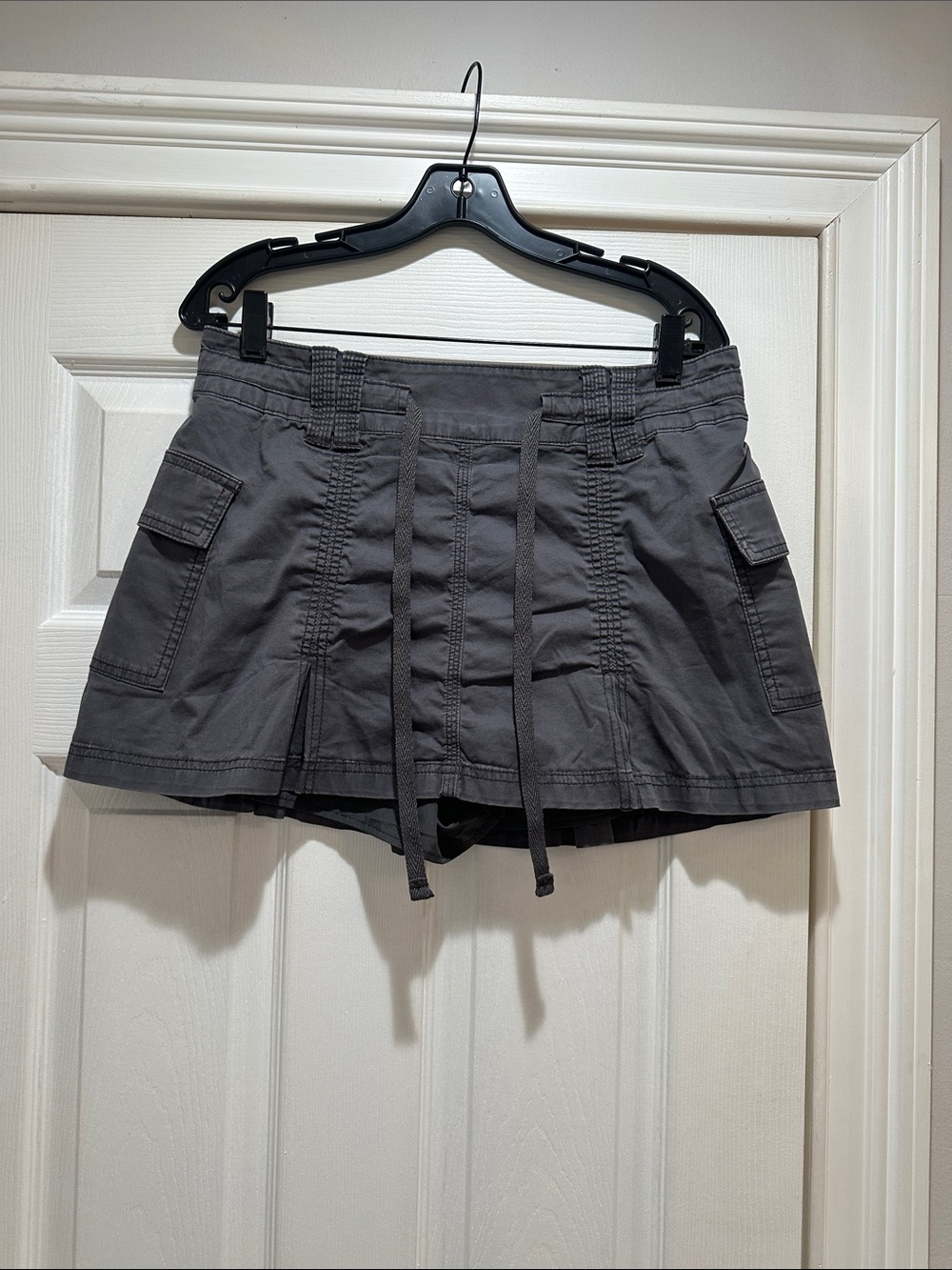 Hollister Charcoal Gray Utility Skort with Front Ties